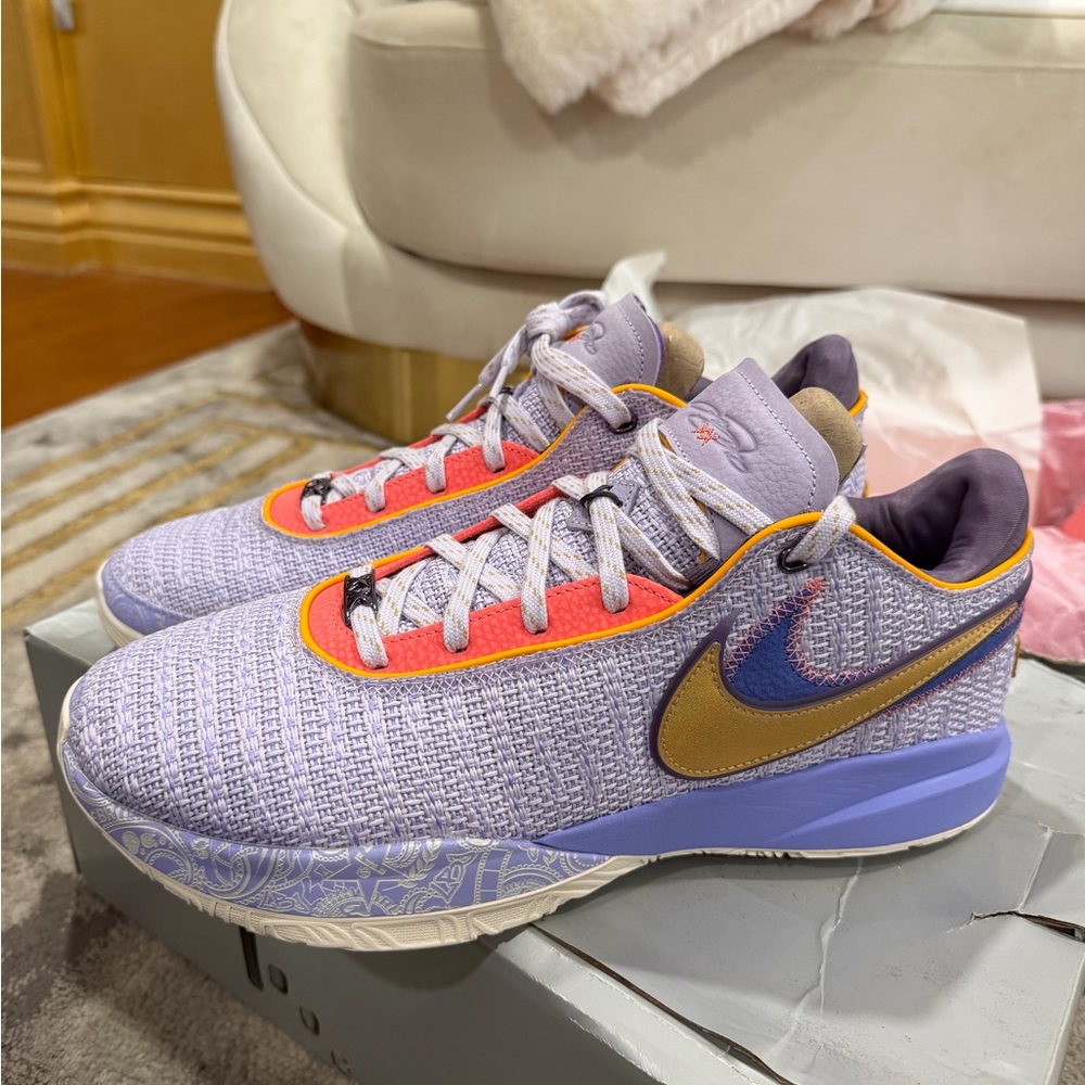 NEW Nike LeBron XX 20 Violet Frost sneakers men’s 13